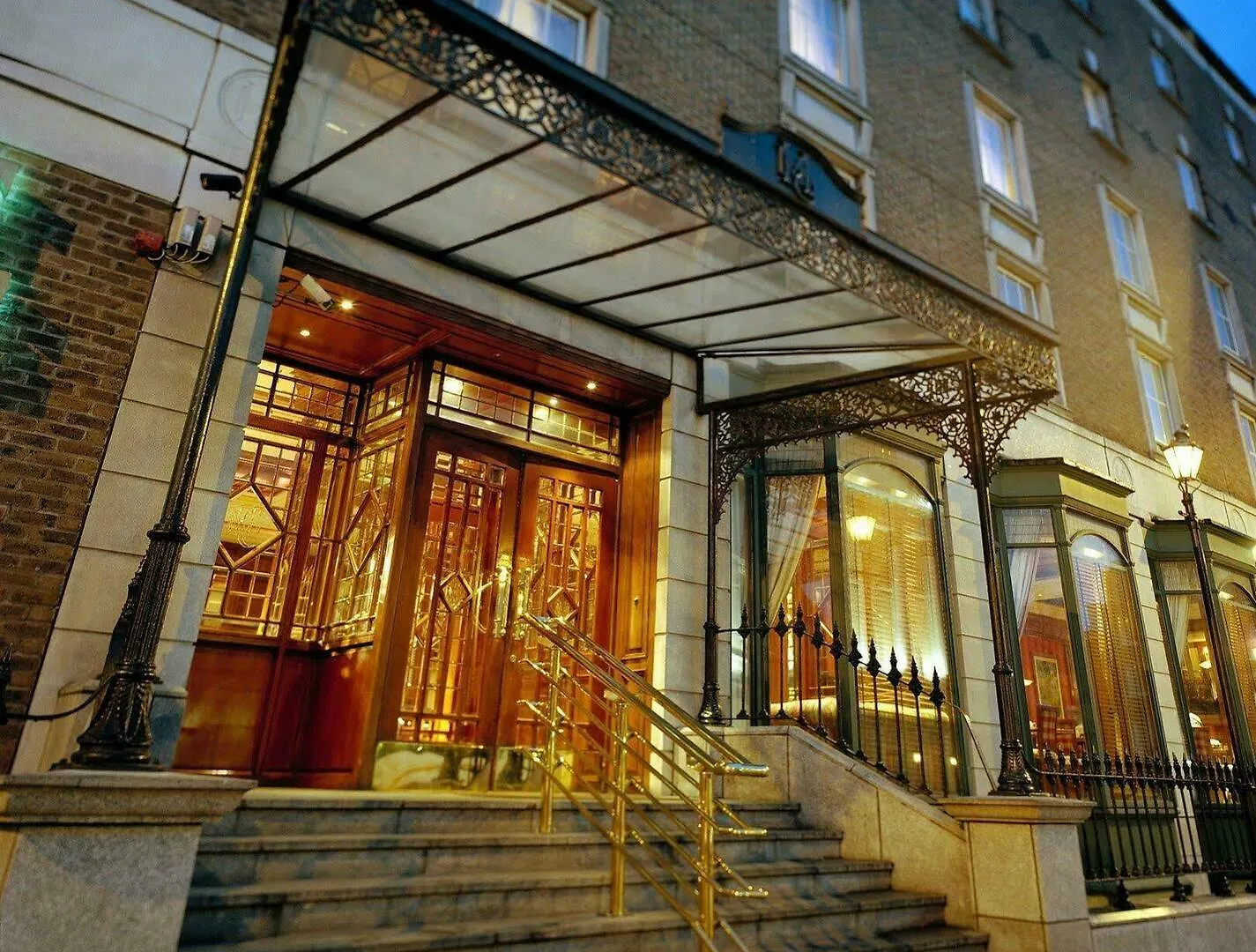 The Mont Hotel Dublin 4*,